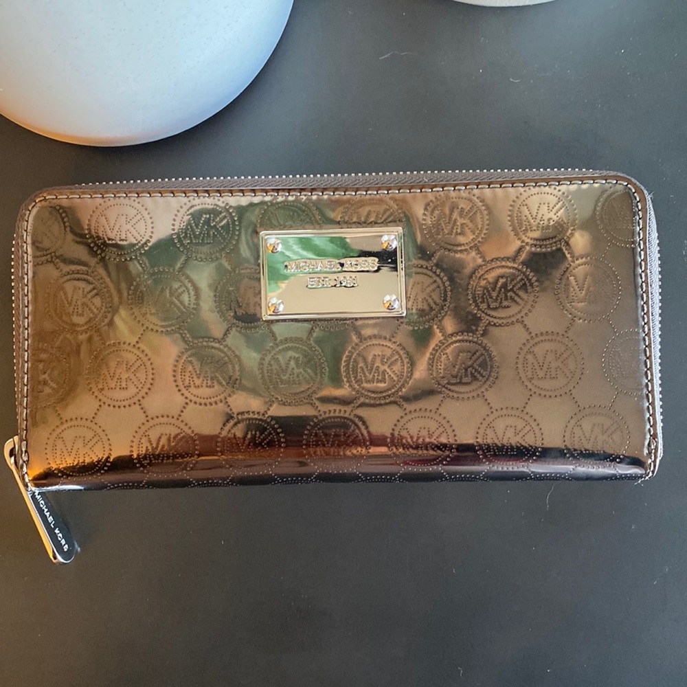 Michael Kors silver wallet